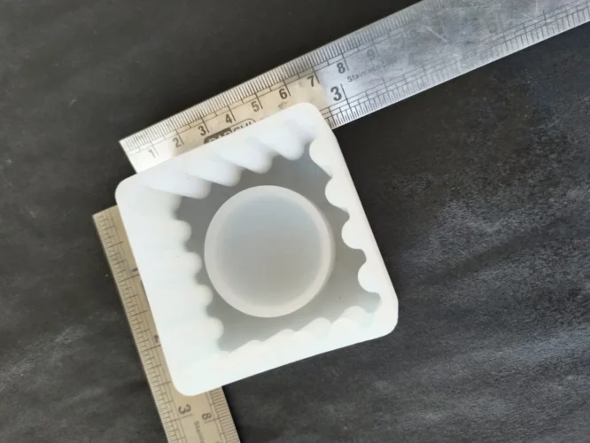 Square T light mold for resin art